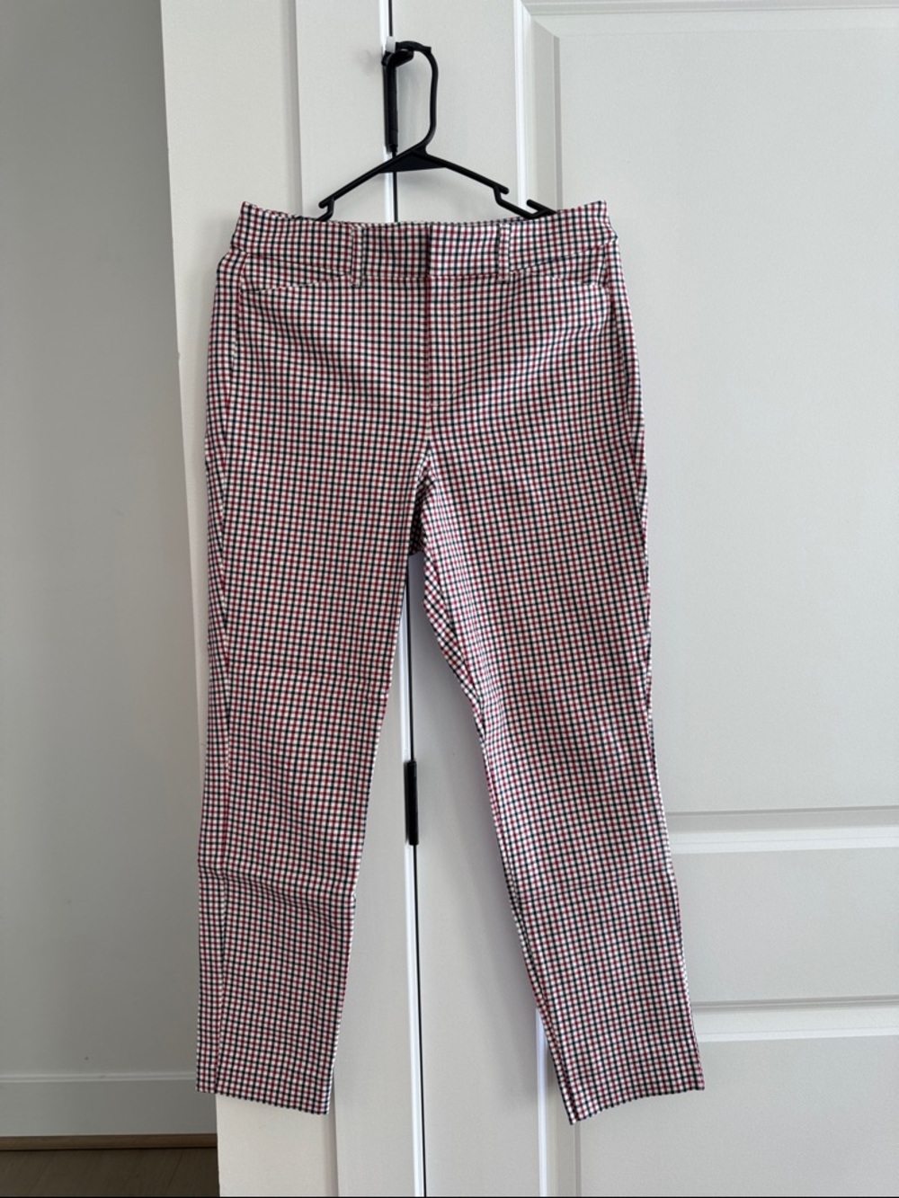 Old Navy Red & Black Gingham Cropped Pants